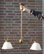 koperen tweearmige hanglamp met glazen kappen, Gebruikt, Glas, Ophalen, 75 cm of meer