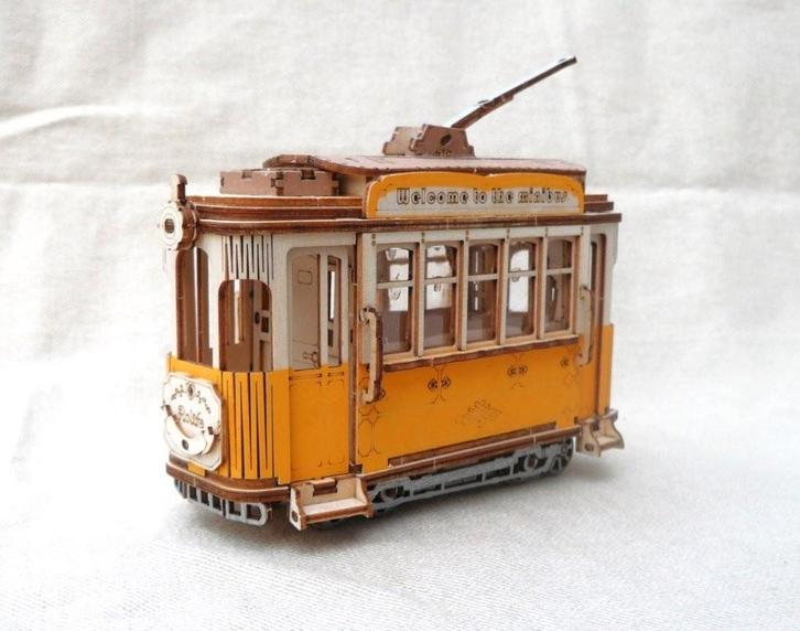 trolleytram gebouwd van triplex. 14 cm., Antiek en Kunst, Antiek | Speelgoed, Ophalen of Verzenden