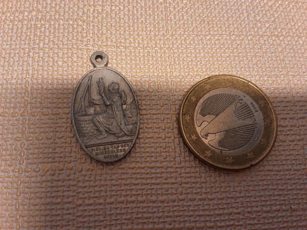 Tinnen Devotiepenning - Vinding Miraculeus Beeld Geel, Ophalen of Verzenden