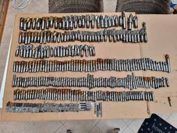 Metaalfrezen nieuw en weinig gebruikt beschikbaar voor biedingen