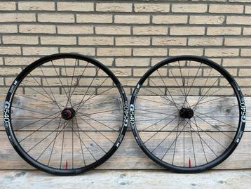 DT Swiss G540 650b gravelwielen – Novatec naven beschikbaar voor biedingen