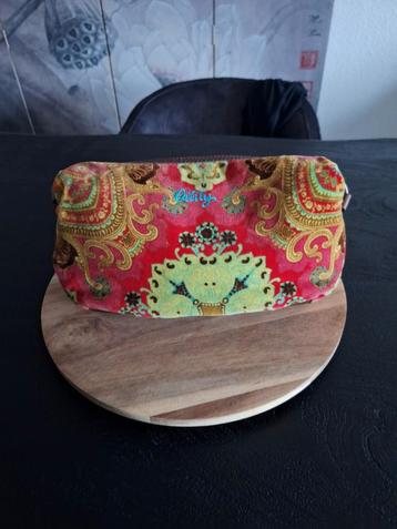 Oilily tasje vintage fluweel beschikbaar voor biedingen