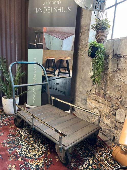 Metalen nostalgische kar, Antiek en Kunst, Curiosa en Brocante, Ophalen
