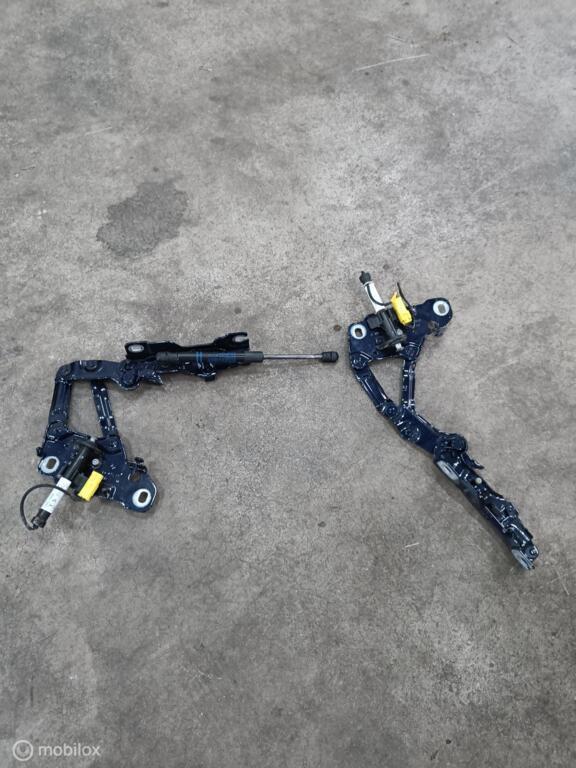Motorkapscharnieren met actuators BMW X3 G01, Auto-onderdelen, Carrosserie en Plaatwerk, BMW, Gebruikt, Ophalen of Verzenden