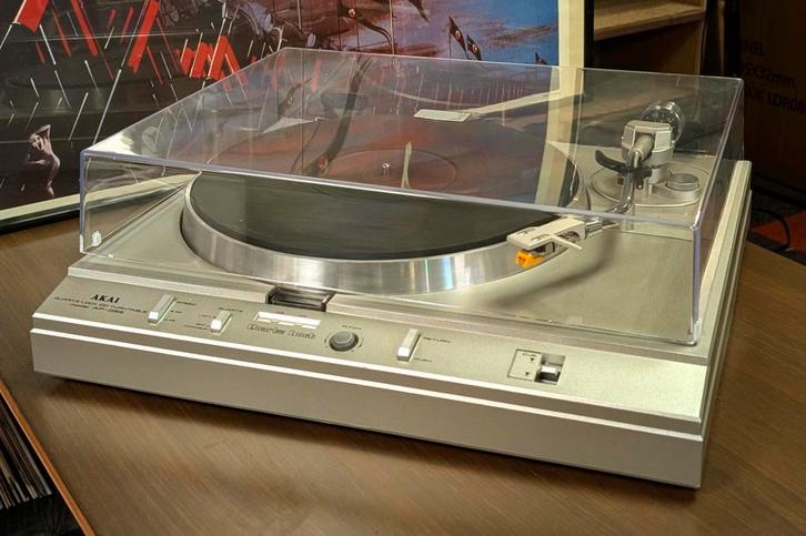 AKAI AP-Q55 • GEREVISEERD • DIRECT DRIVE • QUARTZ • GARANTIE, Audio, Tv en Foto, Platenspelers, Refurbished, Platenspeler, Akai