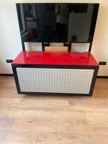 Tv kast meubel beschikbaar voor biedingen
