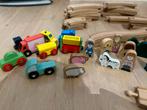 Houten treinbaan met 95 accessoires - nette staat!, Kinderen en Baby's, Speelgoed | Houten speelgoed, Ophalen of Verzenden, Gebruikt