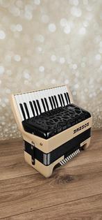 Hohner Bravo III 72 myColor accordeon, Muziek en Instrumenten, Accordeons, 72-bas, Nieuw, Hohner, Met riemen