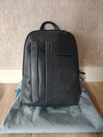 Helemaal nieuwe leren rugtas van Piquadro in donkerblauw, Overige merken, 25 tot 40 cm, Nieuw, Ophalen of Verzenden
