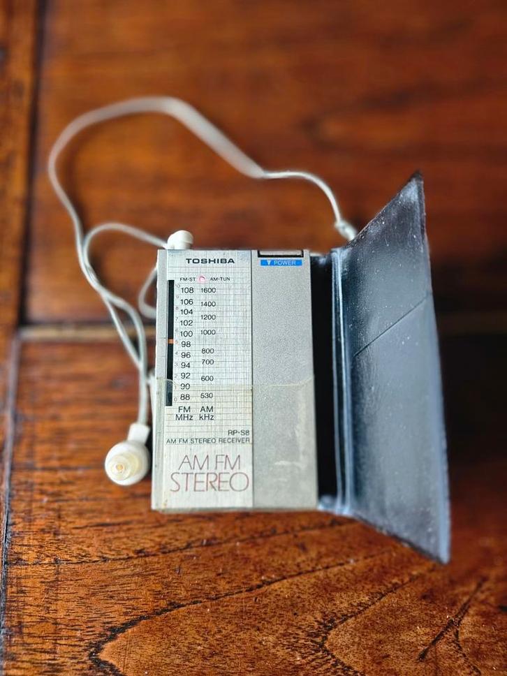 Toshiba RP-S8 Vintage Draagbare Radio - Zeldzaam!, Audio, Tv en Foto, Radio's, Gebruikt, Radio, Ophalen of Verzenden