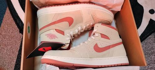Nike Jordan 1 zm air cmft 2 nieuw maat 44, Kleding | Heren, Schoenen, Nieuw, Wit, Ophalen of Verzenden