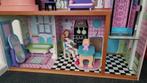 Mooi zeer nette poppenhuis met LIFT!!, Ophalen, Zo goed als nieuw, Poppenhuis