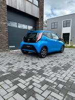 Toyota Aygo 5D 2018 Blauw X-play, Voorwielaandrijving, Zwart, Handgeschakeld, 3 cilinders