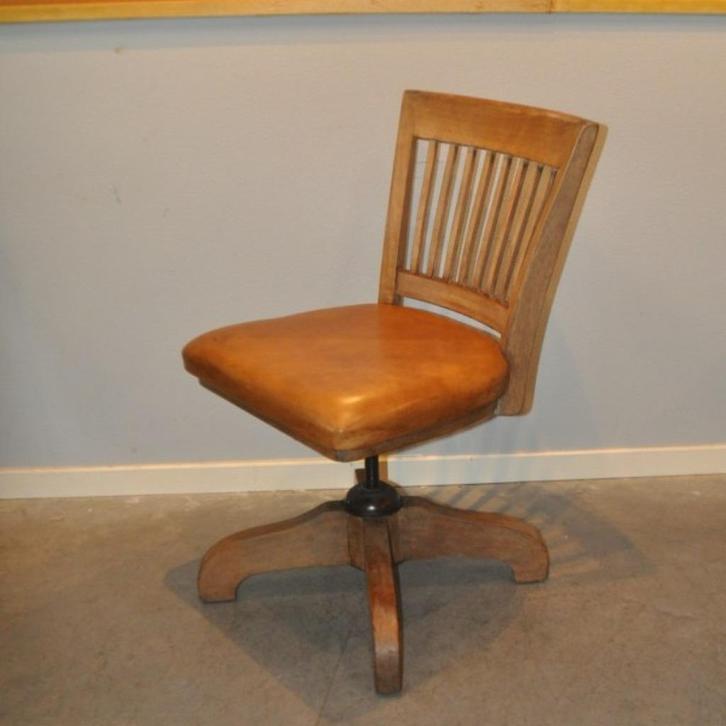 Bureaustoel in schapenleer (nieuw gestoffeerd), Huis en Inrichting, Bureaustoelen, Gebruikt, Bureaustoel, Bruin, Ophalen