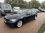 BMW 3-serie Touring 325d Executive PANO NAVI, Auto's, BMW, Achterwielaandrijving, 2993 cc, 193 €/maand, Blauw