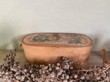 Madeleines de Commercy spanen doos vintage beschikbaar voor biedingen