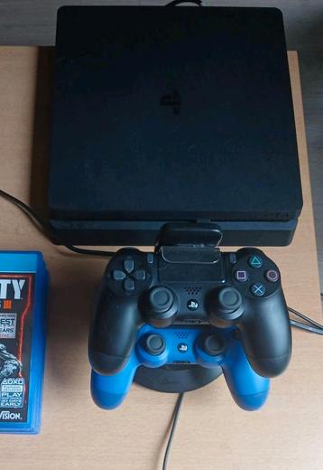 Ps4  met accessoires + games  beschikbaar voor biedingen