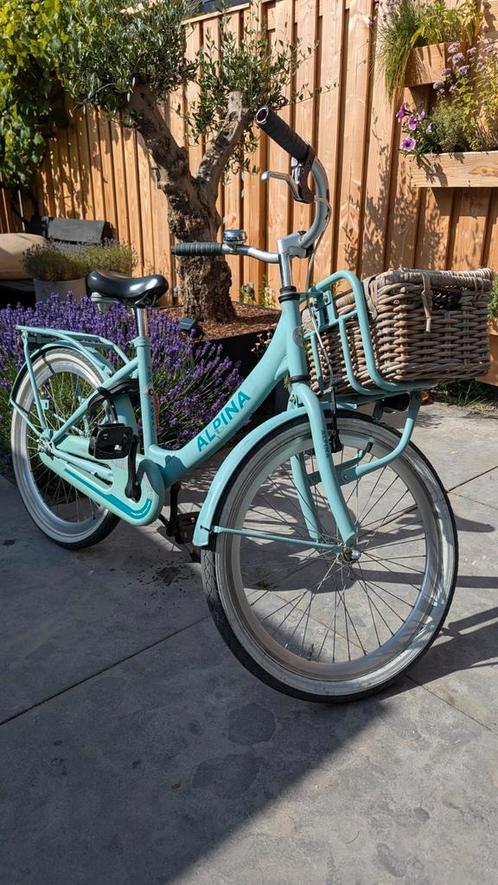 22 inch lichtblauwe / turkoois Alpina Clubb meisjesfiets, Fietsen en Brommers, Fietsen | Meisjes, Zo goed als nieuw, 22 inch, Handrem
