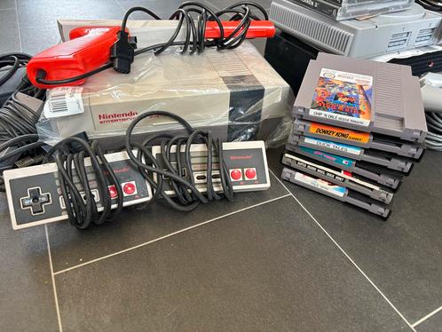 Nintendo NES met Zapper en 6 Games, Spelcomputers en Games, Games | Nintendo NES, Gebruikt, Avontuur en Actie, 2 spelers, Vanaf 3 jaar