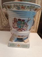 Wong Lee 1895 Chinese Porcelain Hand Painted Vase With Claw, Antiek en Kunst, Antiek | Vazen, Ophalen