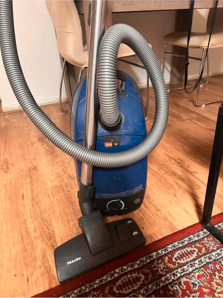 Krachtige Miele Stofzuiger 2000W - Zuigkracht als nieuw!!, Witgoed en Apparatuur, Stofzuigers, Zo goed als nieuw, Stofzuiger, 2000 watt of meer