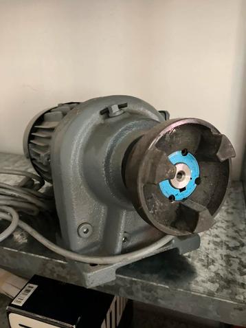Elektromotor, elektrische motor beschikbaar voor biedingen