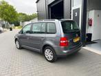 Volkswagen Touran 1.6-16V FSI Trendline, Auto's, Stof, Gebruikt, 4 cilinders, 116 pk