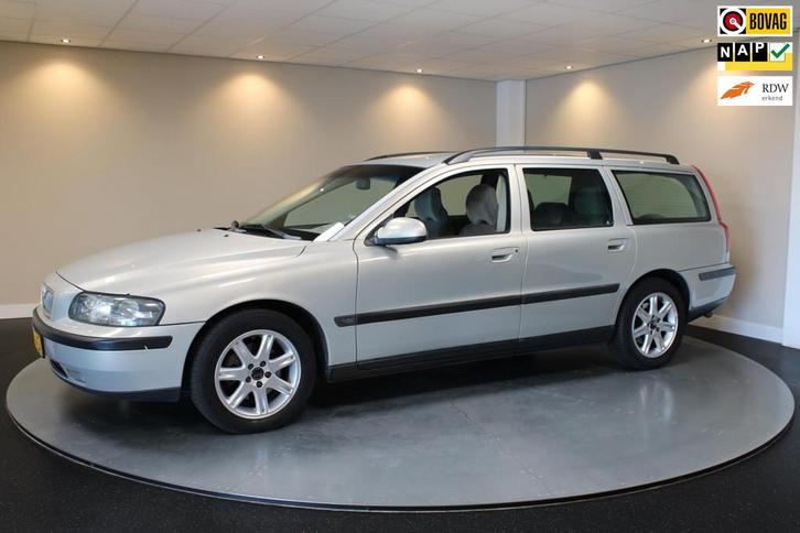 Volvo V70 2.4 Comfort Line *Automaat* Nwe APK! Trekhaak|Airc, Auto's, Volvo, Bedrijf, Te koop, V70, ABS, Airbags, Airconditioning