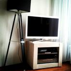 GRATIS: TV meubel op wieltjes, Ophalen, Gebruikt, 25 tot 50 cm, Minder dan 100 cm