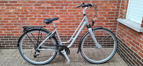 Damesfiets minerva in nieuwstaat amper gebruikt, Fietsen en Brommers, Fietsen | Dames | Damesfietsen, Zo goed als nieuw, Overige merken