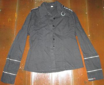 Gothic Overseas Blouse zwart met roze en stoere details. beschikbaar voor biedingen