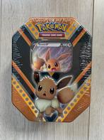 Pokemon V Power tin, Eevee, nieuw!, Ophalen of Verzenden, Nieuw, Overige typen, Foil