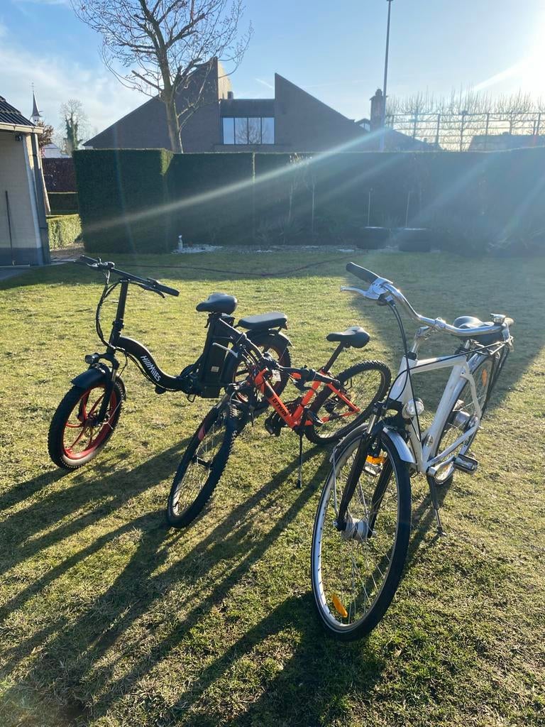 1 elektrische 2 normale (kijk beschrijving), 53 tot 57 cm, Minder dan 10 versnellingen, Zo goed als nieuw, 51 tot 55 cm