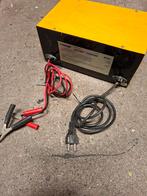 Carpoint Acculader BCH22 - Gebruikt, Ophalen, Gebruikt, Universele onderdelen