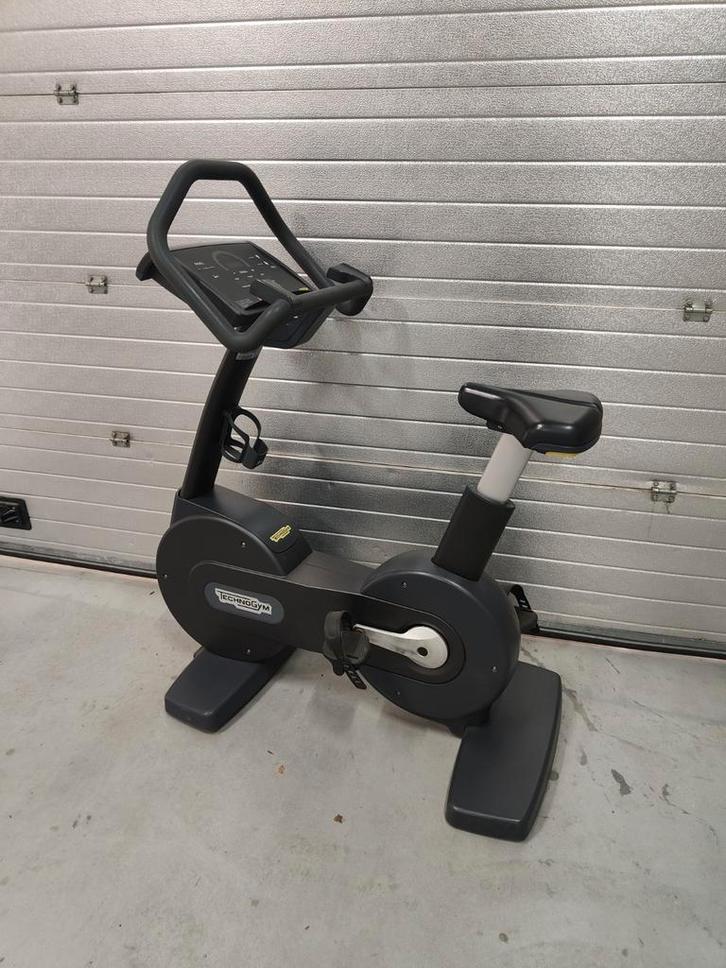 Technogym new bike excite, Sport en Fitness, Fitnessapparatuur, Zo goed als nieuw, Hometrainer, Benen, Metaal, Ophalen