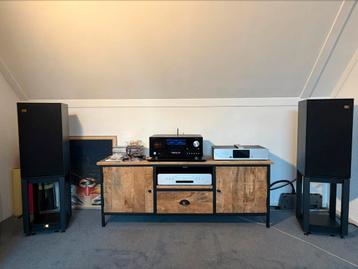 Wharfedale Linton 85th Heritage met stands beschikbaar voor biedingen