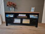 TV meubel industrieel zwart met houten blad, Ophalen, 100 tot 150 cm, Glas, Zo goed als nieuw