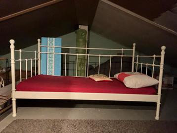 Spijlen bed/bank beschikbaar voor biedingen