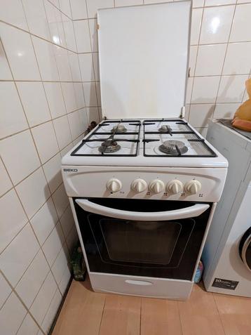 Beko Gasfornuis met Oven 4 Kookzones Vrijstaand beschikbaar voor biedingen