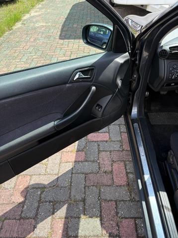 Mercedes-Benz C-Klasse 1.8 C180 Kompr Sportcoupe 2004 Grijs beschikbaar voor biedingen