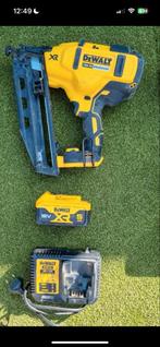 Dewalt tacker met accu en oplader, Ophalen of Verzenden, Gebruikt