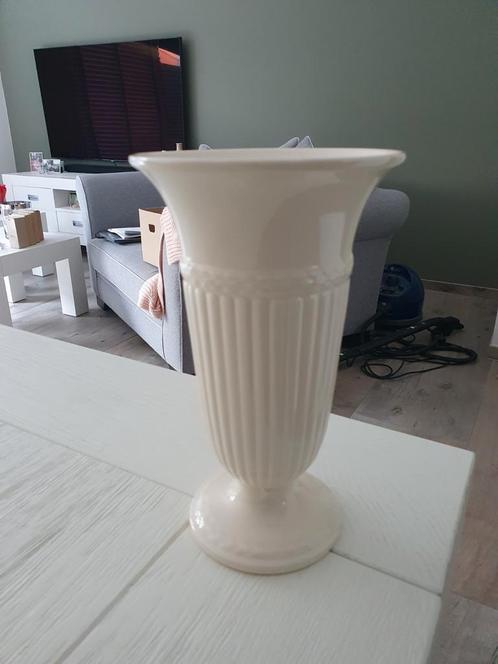 Wedgwood Edme Vaas, hoogte 22 cm, Huis en Inrichting, Woonaccessoires | Vazen, Zo goed als nieuw, Overige kleuren, Minder dan 50 cm
