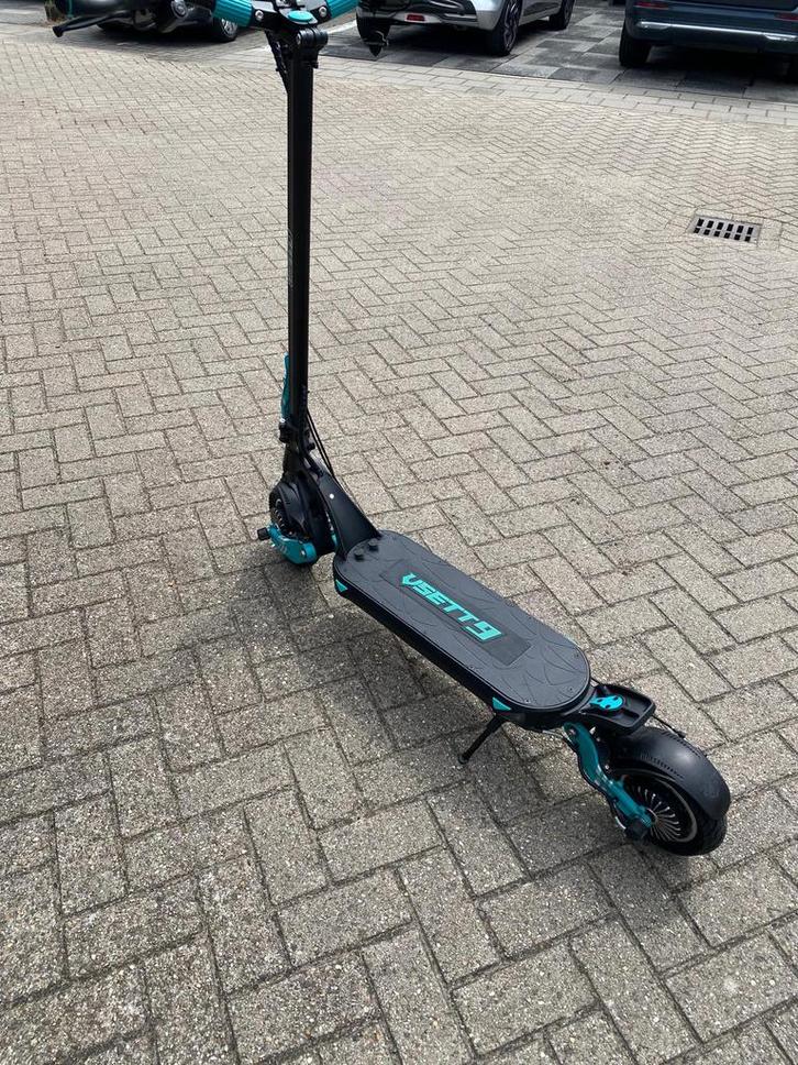 Vsett 9 (Zero 9) electrische step zo goed als nieuw, Fietsen en Brommers, Steps, Zo goed als nieuw, Elektrische step (E-scooter)
