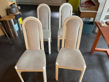 4 eettafel stoelen wit beschikbaar voor biedingen