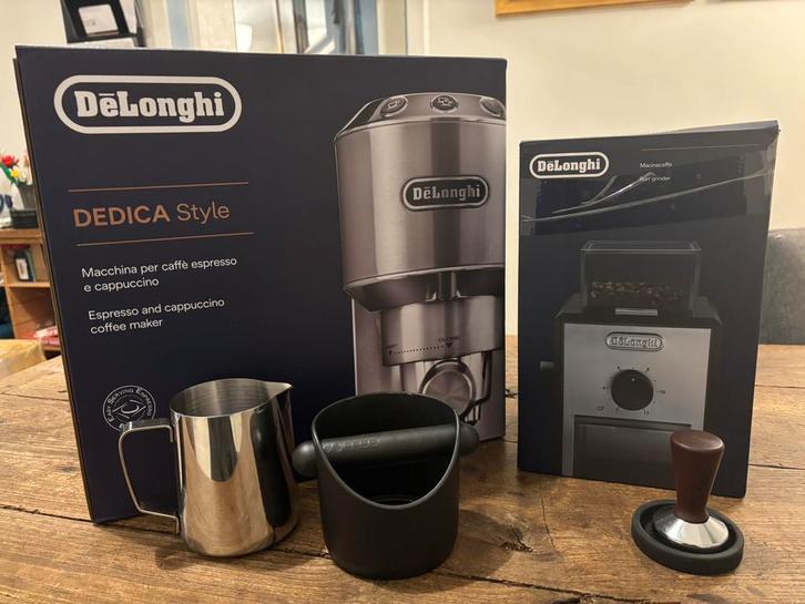 De’Longhi espressomachine/koffiemachine + koffiemolen + set, Witgoed en Apparatuur, Koffiezetapparaten, Gebruikt, Gemalen koffie
