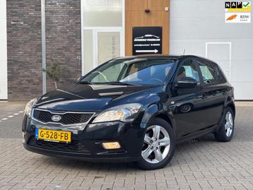 Kia Cee'd 1.4 CVVT X-ecutive | Nwe apk | Achteruitrijcamera  beschikbaar voor biedingen