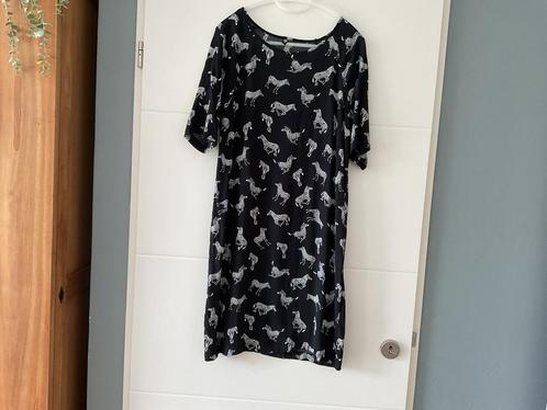 I.g.st.z. Zwarte zomerjurk met zebra’s, mt. 40, Kleding | Dames, Jurken, Zo goed als nieuw, Maat 38/40 (M), Zwart, Ophalen of Verzenden