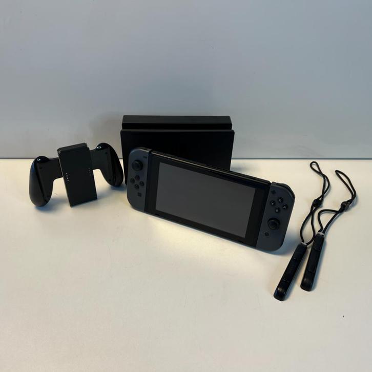 Nintendo Switch 32GB Grijs | 2019 model | In nette staat, Spelcomputers en Games, Spelcomputers | Nintendo Switch, Zo goed als nieuw
