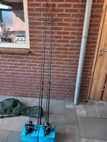 2 Schitterende 12ft Shimano TX5 Karperhengels  met molens.  beschikbaar voor biedingen