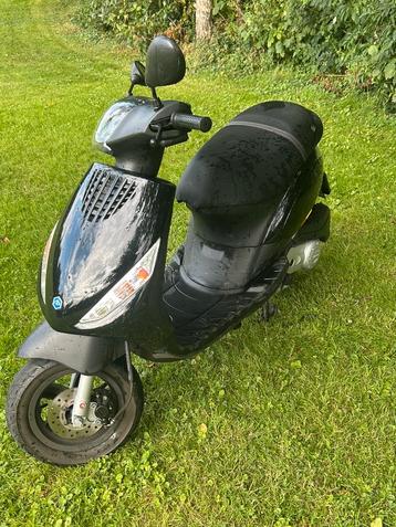 Brom Zip iget 01/11/2019 - scooter zaak onderhouden beschikbaar voor biedingen